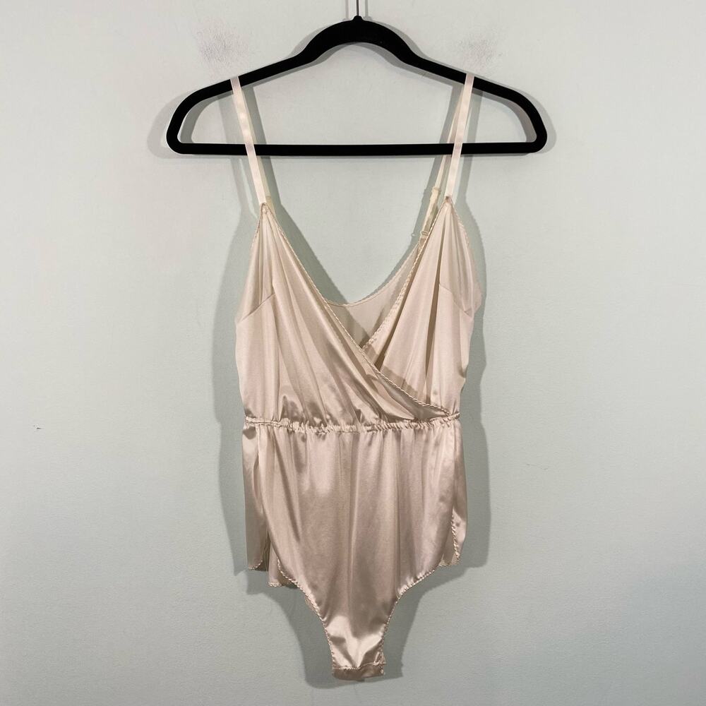 Vtg Wonder Maid Cream Satin Sweetheart Neckline Bodysuit Size 32 Union USA Made